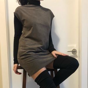 Wilfred FREE suede sleeveless dress w pockets soft